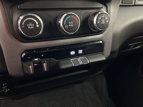 Used 2024 RAM 3500 Big Horn AWD/4WD image 18