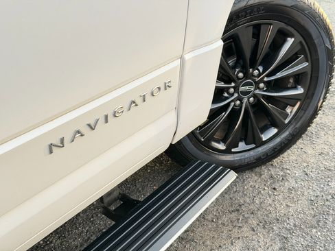 Used 2015 Lincoln Navigator L 4WD image 91