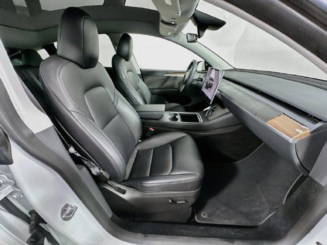Used 2023 Tesla Model Y Long Range AWD/4WD image 23