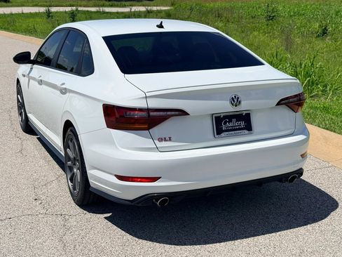 Used 2019 Volkswagen Jetta GLI FWD image 13