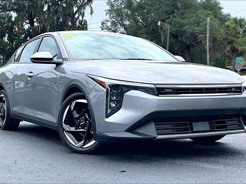 Used 2025 Kia K4 EX FWD image 2