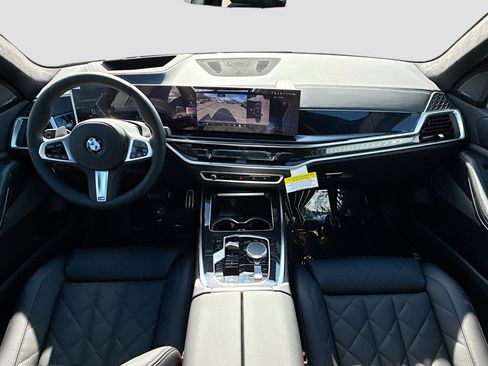 New 2026 BMW X7 xDrive40i w/ M Sport Package image 17