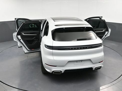 New 2026 Porsche Cayenne AWD/4WD image 34
