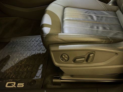 Certified 2023 Audi Q5 2.0T Premium Plus w/ Premium Plus Package image 29