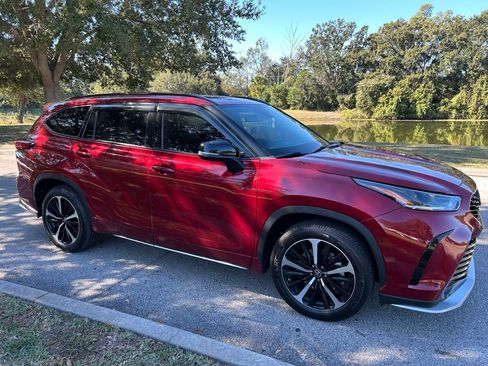 Certified 2022 Toyota Highlander XSE image 7