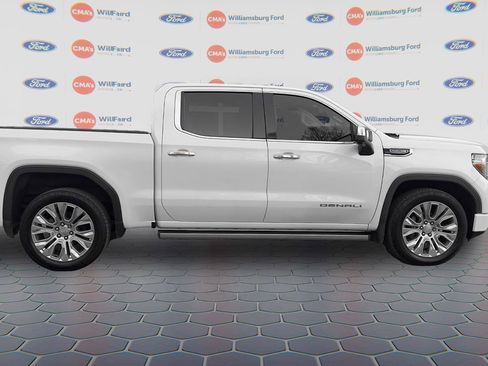 Used 2022 GMC Sierra 1500 Denali w/ Denali Premium Package image 3