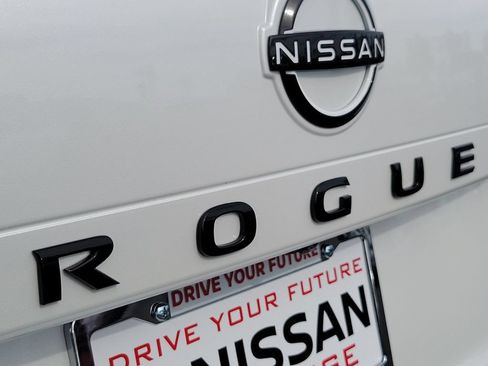 New 2026 Nissan Rogue Dark Armor FWD image 17