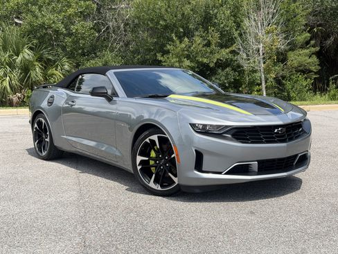 Used 2023 Chevrolet Camaro LT RWD image 4