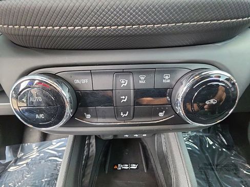 Used 2023 Chevrolet TrailBlazer ACTIV w/ Sun and Liftgate Package AWD/4WD image 19