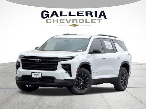 New 2026 Chevrolet Traverse LT w/ Midnight/Sport Edition image 2