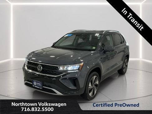 Used 2023 Volkswagen Taos SE AWD/4WD image 1