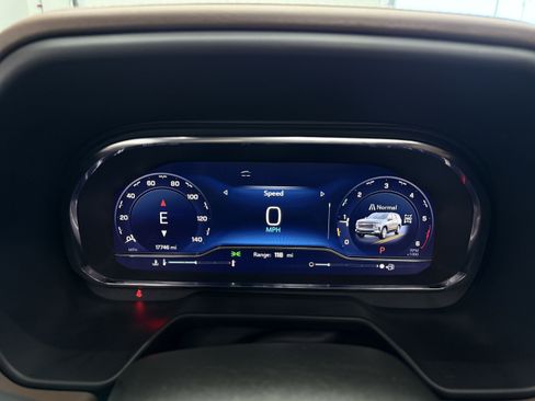 Used 2024 Chevrolet Tahoe High Country image 21