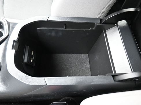 Used 2021 Toyota RAV4 XLE image 22