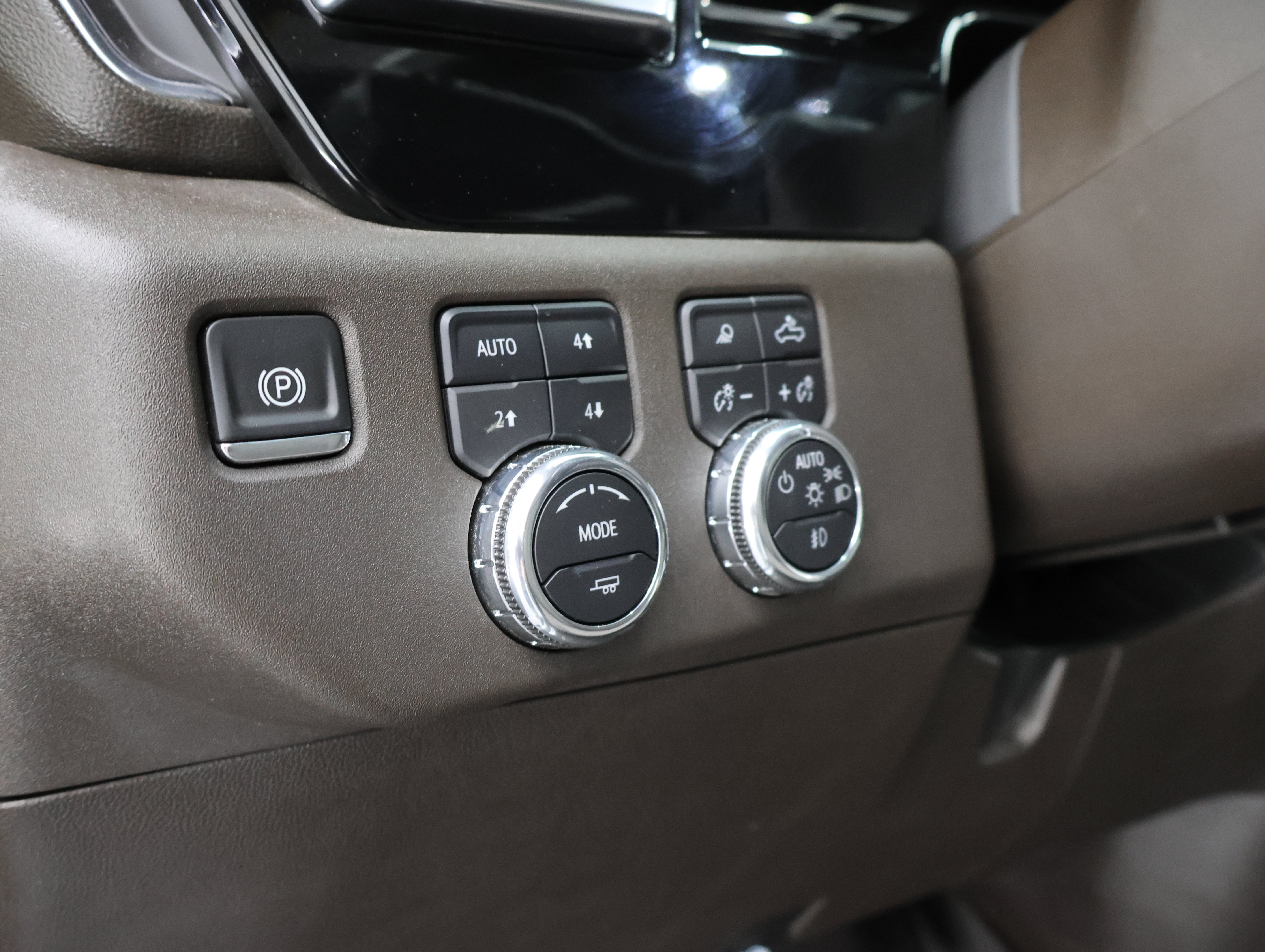 Used 2025 GMC Sierra 2500 SLT w/ SLT Premium Package AWD/4WD image 58