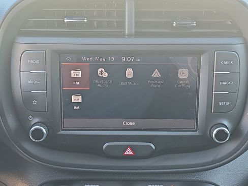 Used 2024 Kia Soul LX w/ Option Group 015 FWD image 21