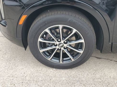 Used 2025 Cadillac XT4 Sport w/ Cold Weather Package image 10