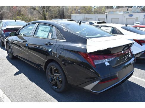 New 2026 Hyundai Elantra SEL Sport Premium image 4
