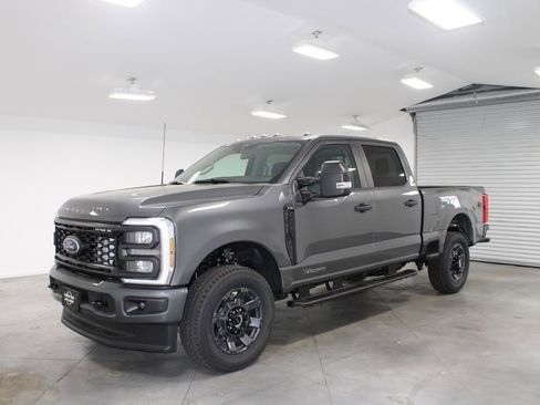 New 2026 Ford F250 XL AWD/4WD image 3