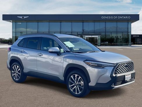 Used 2022 Toyota Corolla Cross XLE w/ Convenience Package image 1