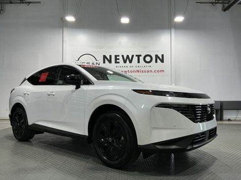 Used 2025 Nissan Murano SV image 42