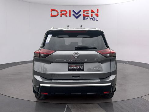 New 2026 Nissan Rogue Platinum w/ Tech Package AWD/4WD image 4