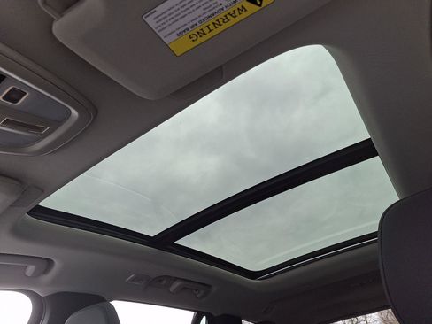 Certified 2025 Volvo XC90 B6 Plus image 16