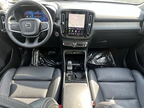 Certified 2024 Volvo XC40 B5 Plus w/ Climate Package AWD/4WD image 15
