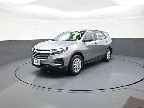 Used 2024 Chevrolet Equinox LS image 7