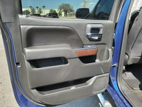 Used 2017 GMC Sierra 1500 SLE w/ SLE Value Package image 22