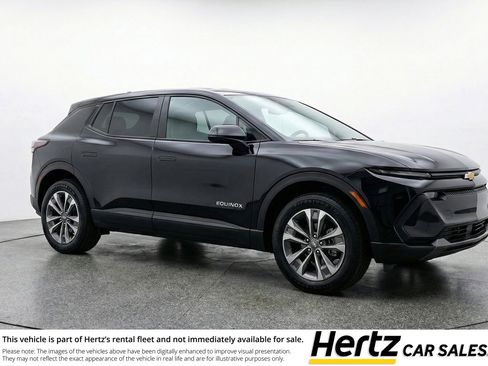 Used 2025 Chevrolet Equinox LT image 1