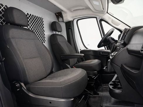 Used 2025 RAM ProMaster 2500 FWD image 14