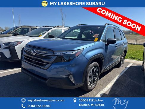 Used 2025 Subaru Forester Premium image 3