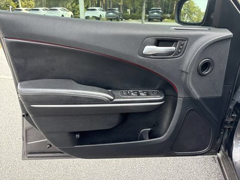 Used 2019 Dodge Charger SXT w/ Leather Interior Group RWD image 5