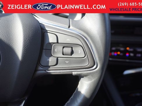 Used 2023 Buick Envision Avenir image 30