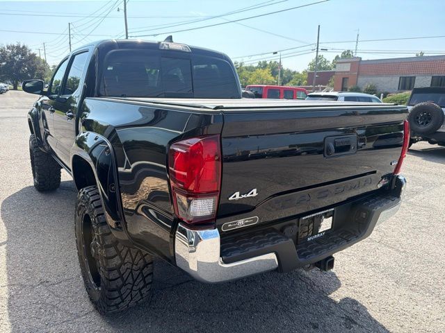 Used 2019 Toyota Tacoma SR5 AWD/4WD image 8