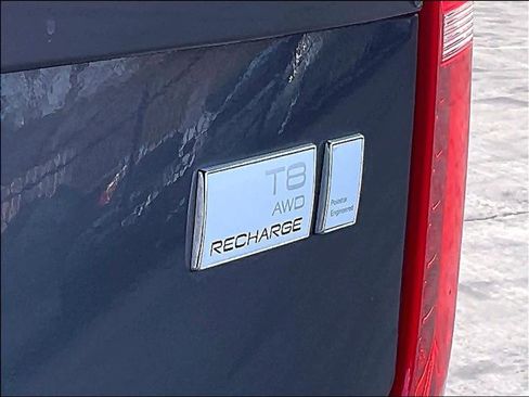 Used 2023 Volvo XC90 T8 Plus w/ Protection Package Premier image 11