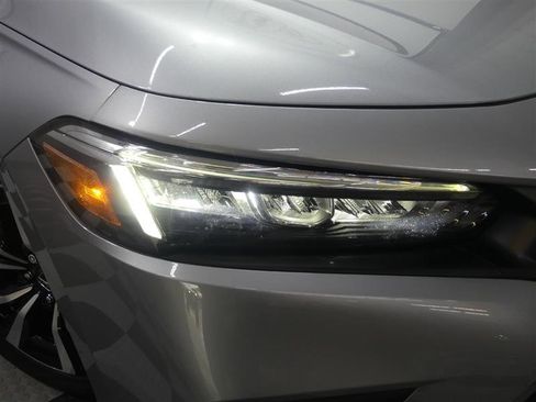 Used 2023 Honda Civic EX image 15