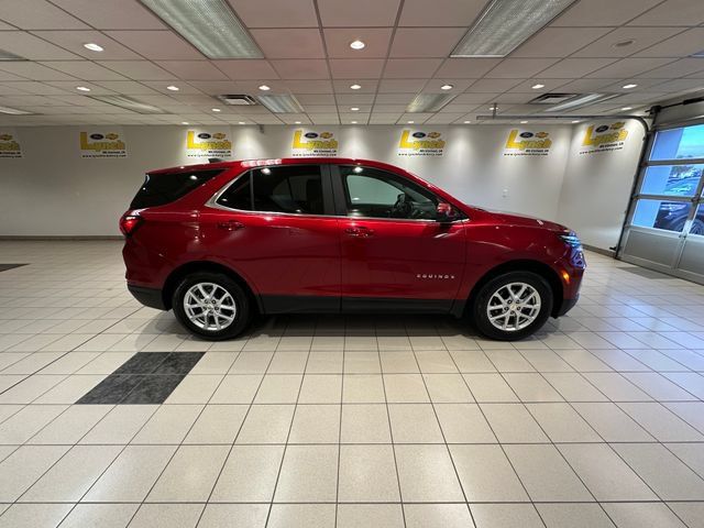 Used 2024 Chevrolet Equinox LT w/ LPO, Floor Liner Package AWD/4WD image 3