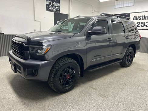 Used 2022 Toyota Sequoia TRD Pro AWD/4WD image 3