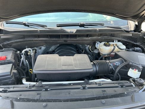 Used 2024 Chevrolet Suburban RST RWD image 8