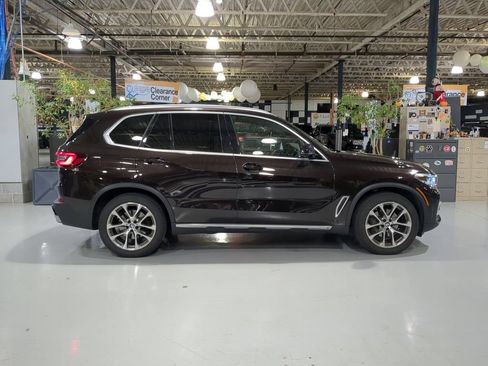 Used 2022 BMW X5 xDrive40i w/ Premium Package AWD/4WD image 5