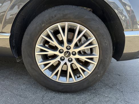 Used 2025 Genesis GV80 2.5T Standard image 9