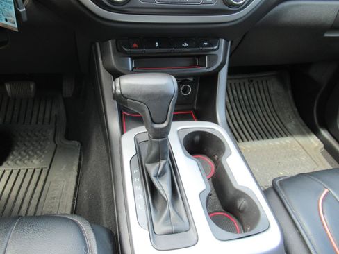 Used 2020 Chevrolet Colorado LT w/ LPO, Premium Interior Package AWD/4WD image 29