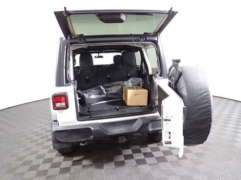 Used 2023 Jeep Wrangler Unlimited Sport AWD/4WD image 12