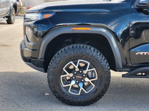 Used 2025 GMC Canyon AT4 w/ AT4X Package image 8