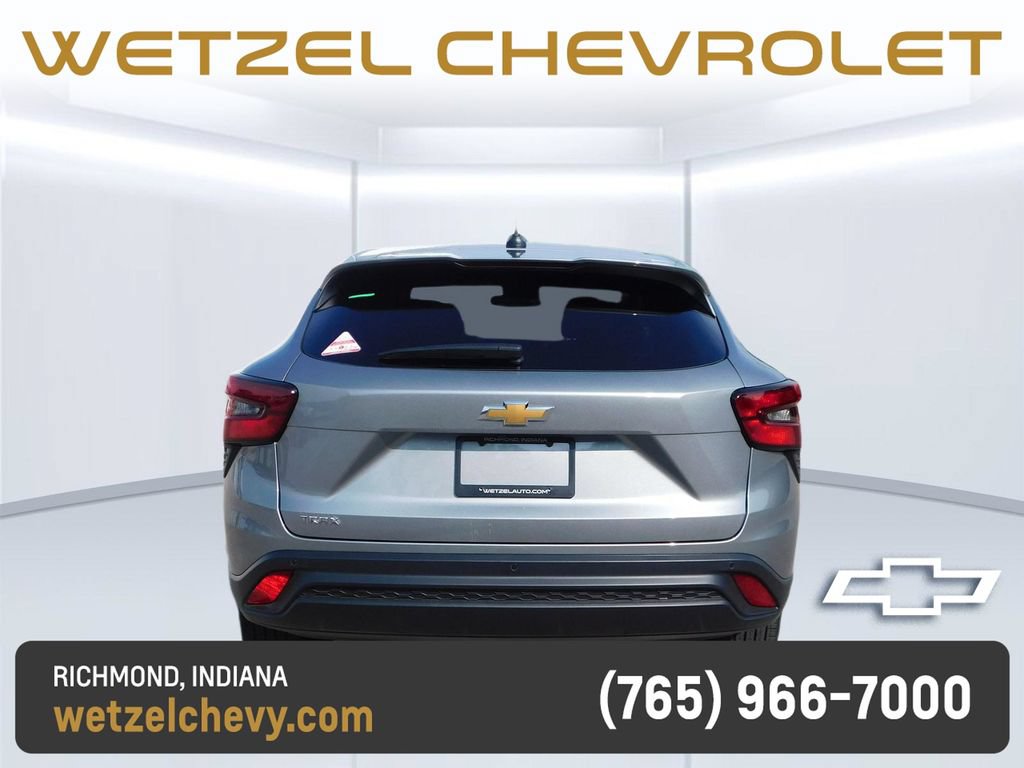Used 2026 Chevrolet Trax LS w/ Driver Confidence Package FWD image 4