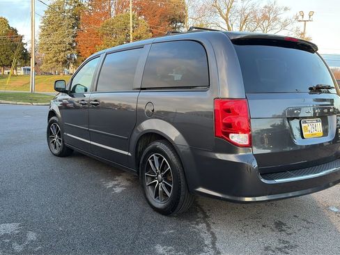 Used 2017 Dodge Grand Caravan GT image 6