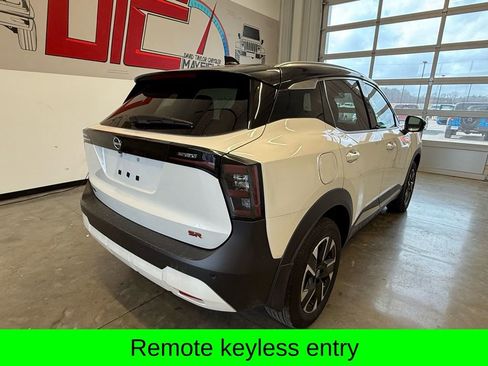 Used 2025 Nissan Kicks SR image 4