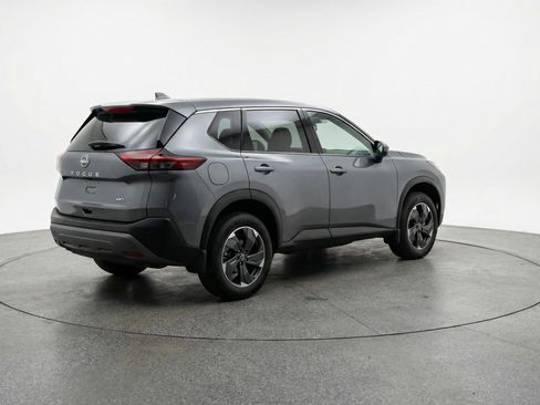 Used 2025 Nissan Rogue SV image 9