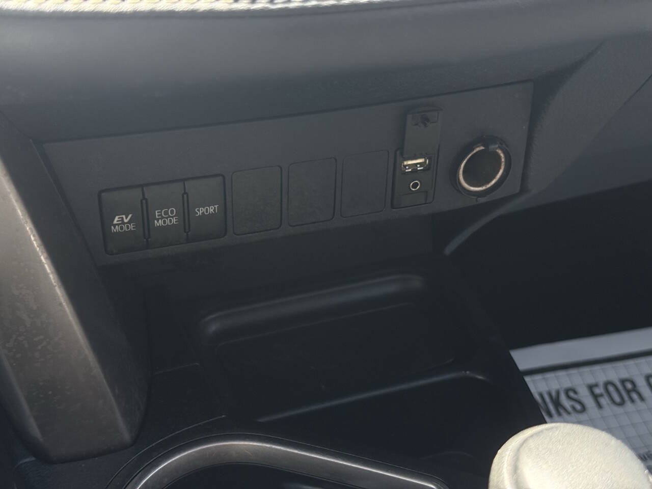 Used 2016 Toyota RAV4 XLE AWD/4WD image 23